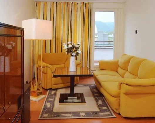 Panda 3* בודפשט