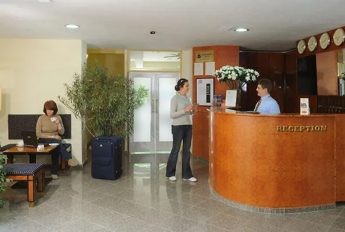 Panda Hotel